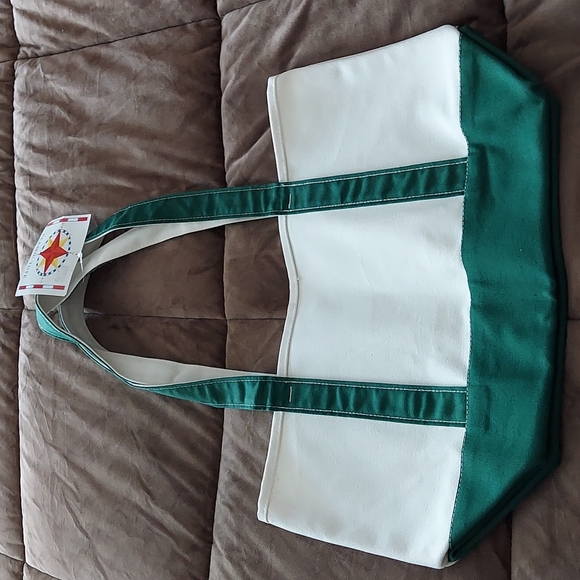 Maine Classic Tote - Picture 3 of 6